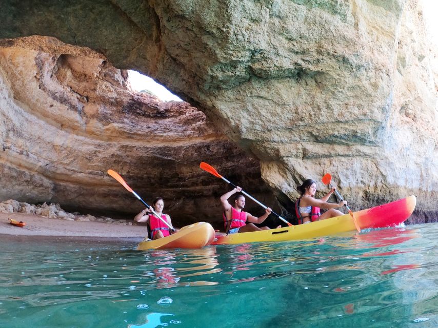 Portimão: Benagil Caves Speedboat and Kayak Guided Tour - Praia da Marinha: another 30 minutes of kayaking