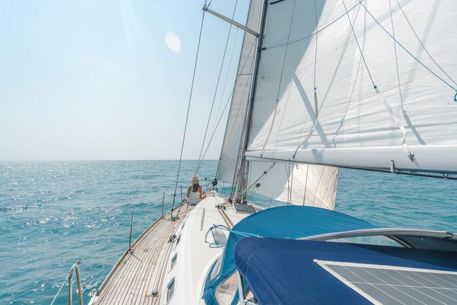 Private tour on a sailboat - Swim and paddle - Antibes Cape - Who will enjoy this outing most
