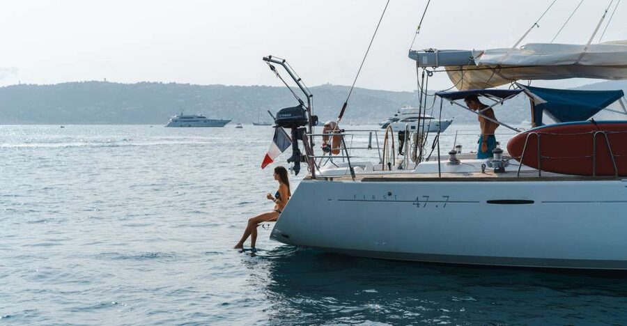Private tour on a sailboat - Swim and paddle - Antibes Cape - Leaving Port Vauban at 9:30 a.m. or 2 p.m.