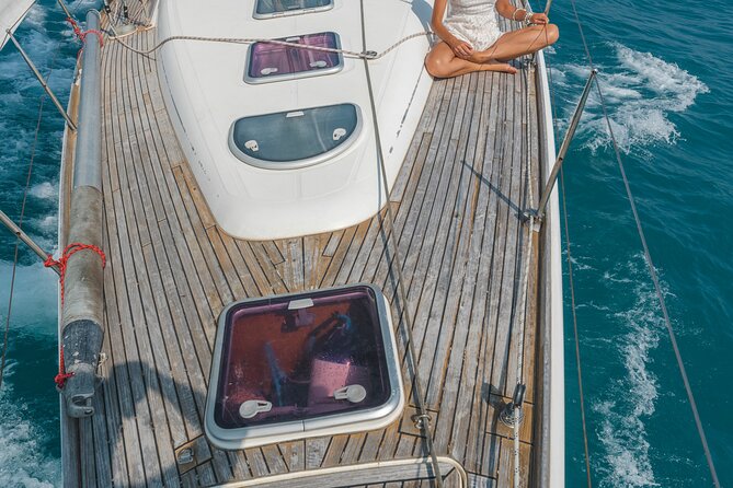 Private tour on a sailboat Swim and stand up paddle Antibes cape - Who will enjoy this outing most?