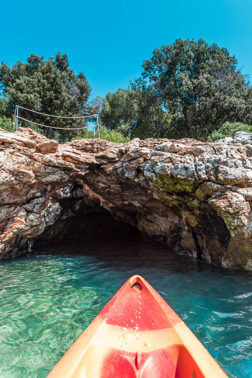 Pula: Kayak Adventure with Cave & Island Snorkeling - Passing Fratarski on the way to Fraškerić