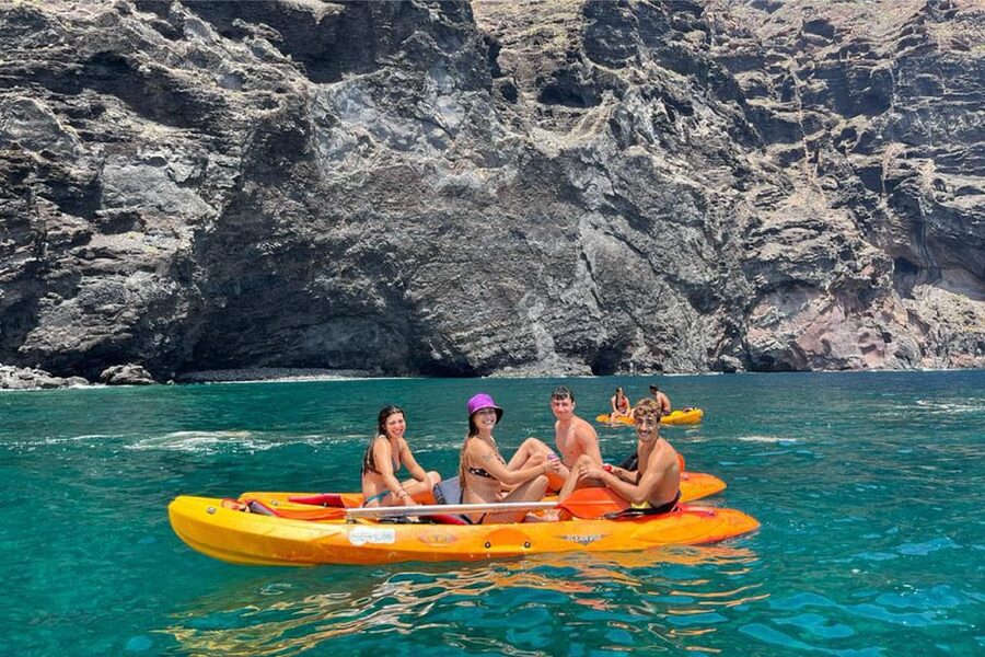 Punta de Teno: Kayak Safari overlooking Los Gigantes Cliffs - The opening briefing and equipment