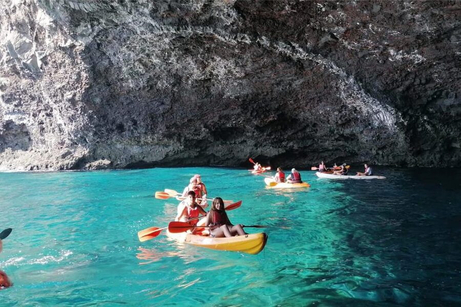 Punta de Teno: Kayak Safari overlooking Los Gigantes Cliffs - Paddling along the Teno coast