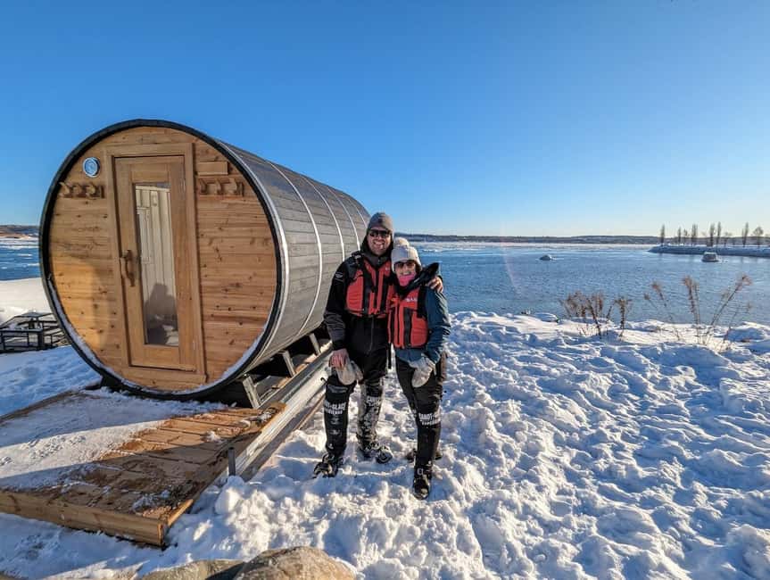 Quebec City: Ice Canoeing with Hot Chocolate & Sauna - A hot chocolate break on floating ice