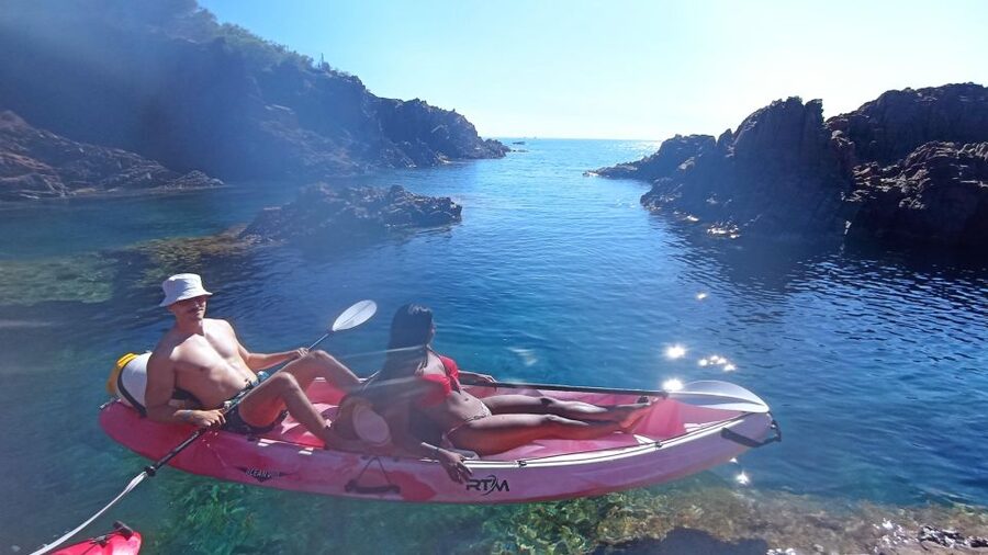 Rando Kayak Agay Guided Visit - Getting Comfortable in the Kayak