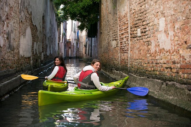Real Venetian Kayak - Tour of Venice Canals with a Local Guide - Key points to know before you paddle