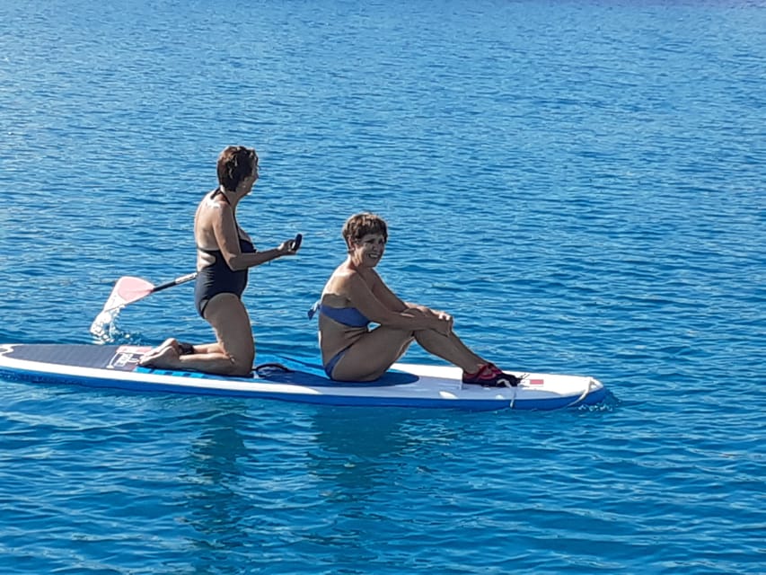 Rent A Stand Up Paddle - Getting your first lesson on the board