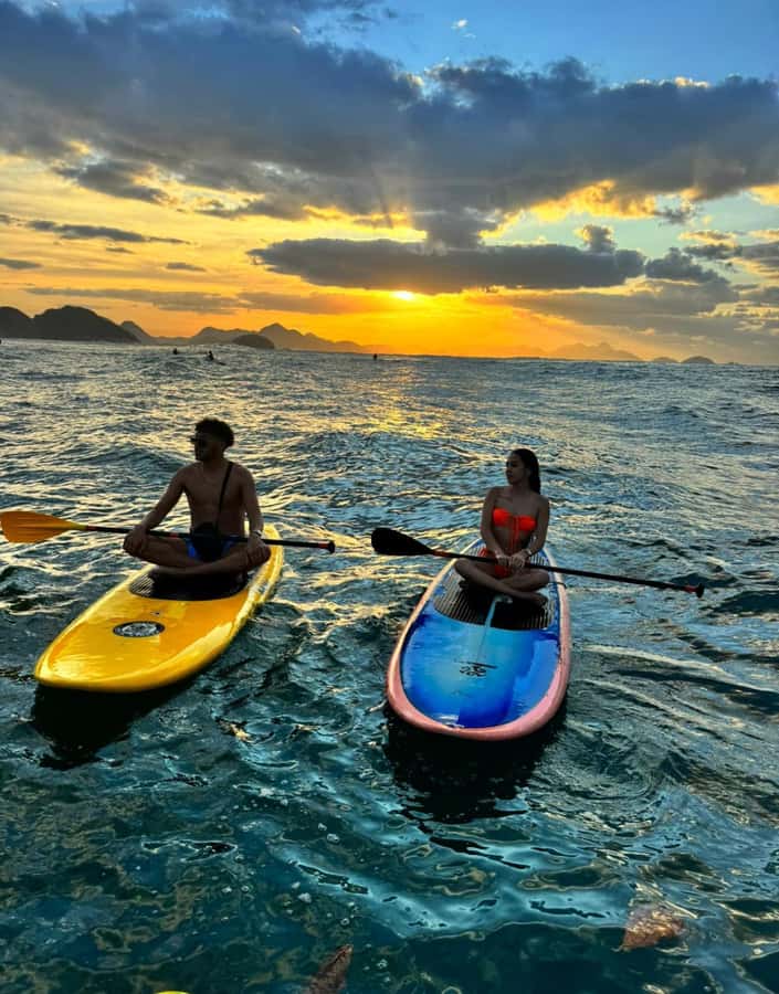 Rio de Janeiro: Copacabana Sunrise Stand Up Paddleboard Tour - Getting your board and learning the basics