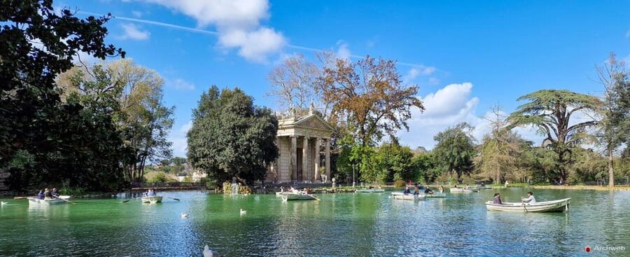 ROME: Villa Borghese Lake tour by boat paddling independently +aperitivo - Twenty minutes on the water, at your own pace