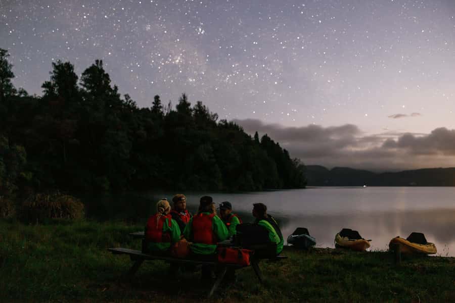 Rotorua: Glow Worm Adventure Kayak - Who should book this kayaking adventure?