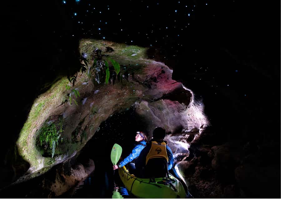 Rotorua: Glow Worm Kayak Tour - Entering the small caves by kayak
