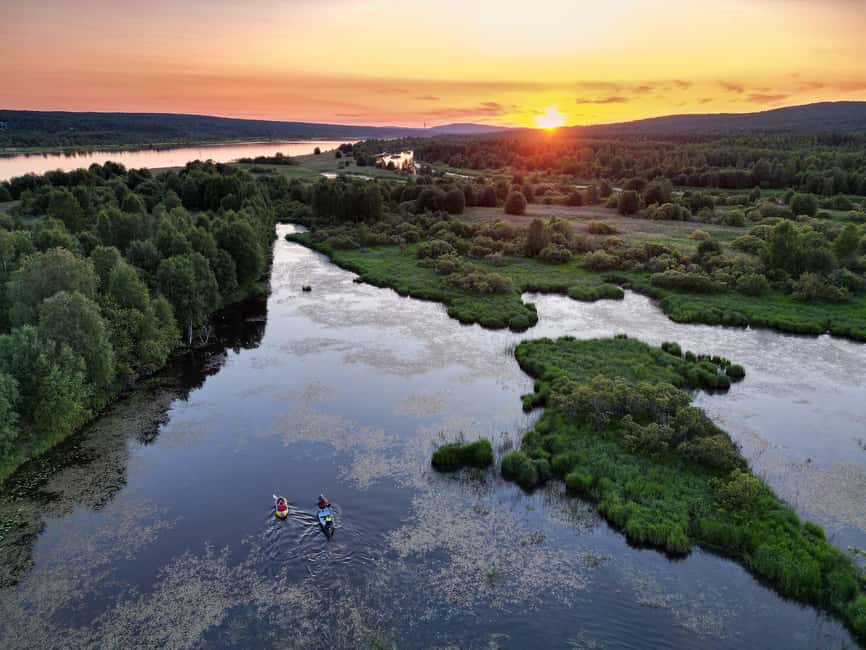 Rovaniemi: Canoe Adventure in Lapland - Paddling your own canoe between islands