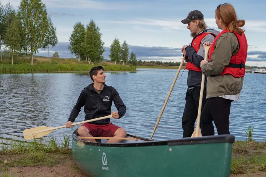 Rovaniemi: Canoe Adventure in Lapland - Meeting the guide and getting ready