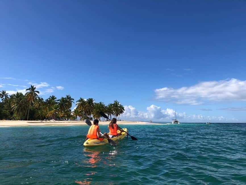 Samaná: Whale, Cayo Levantado, & Kayak in Samaná Bay Tour - Key points at a glance