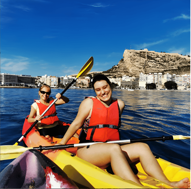 San Juan Beach: Double Kayak rental 2 Hours +Snack and Drink - Getting ready with the included gear
