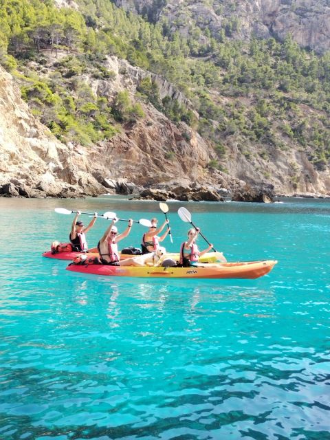 Sant Elm: Guided kayak tour to the island Dragonera - Arriving at Dragonera’s natural harbour