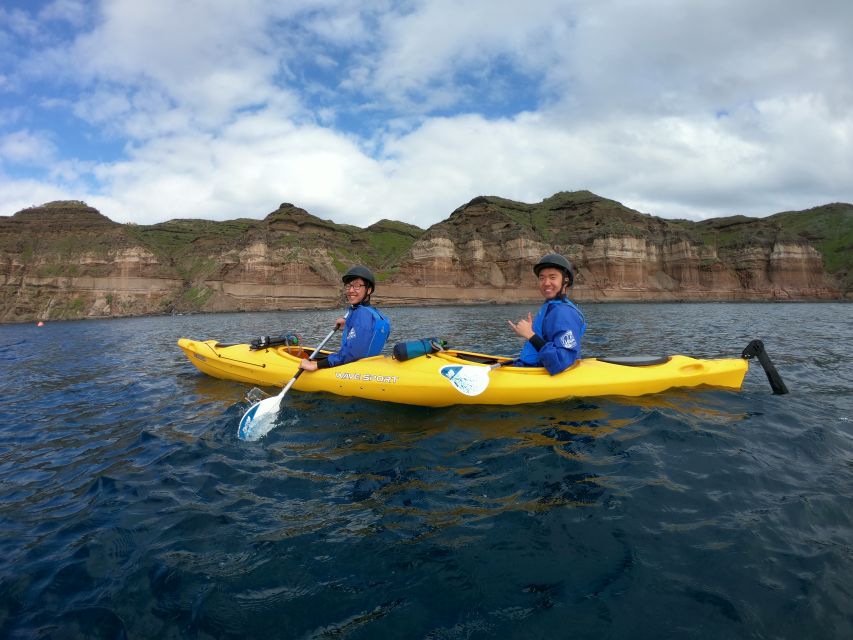 Santorini: Sea Caves Kayak Trip with Snorkeling and Picnic - What the small group changes