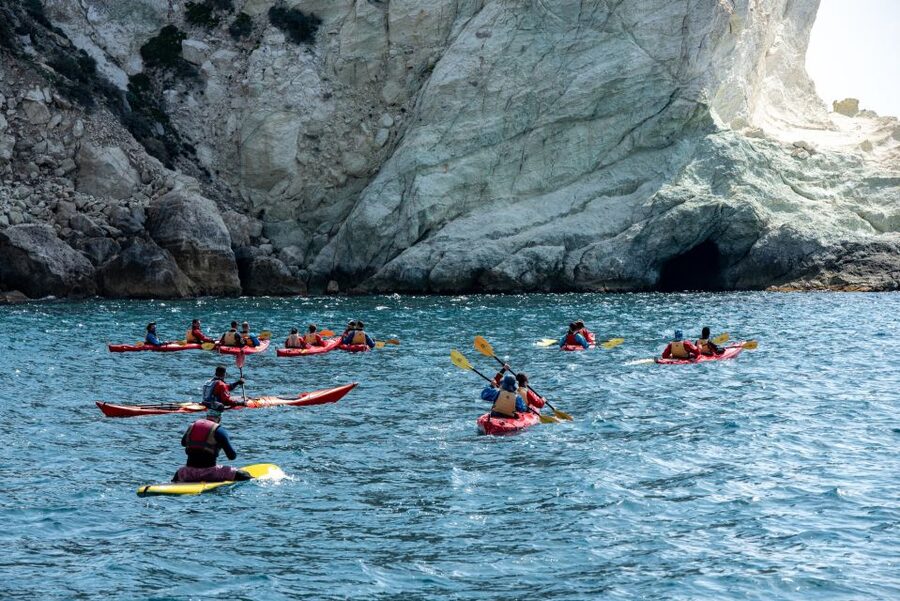 Santorini: Sea Kayaking with Light Lunch - White Beach and Kampia Beach breaks