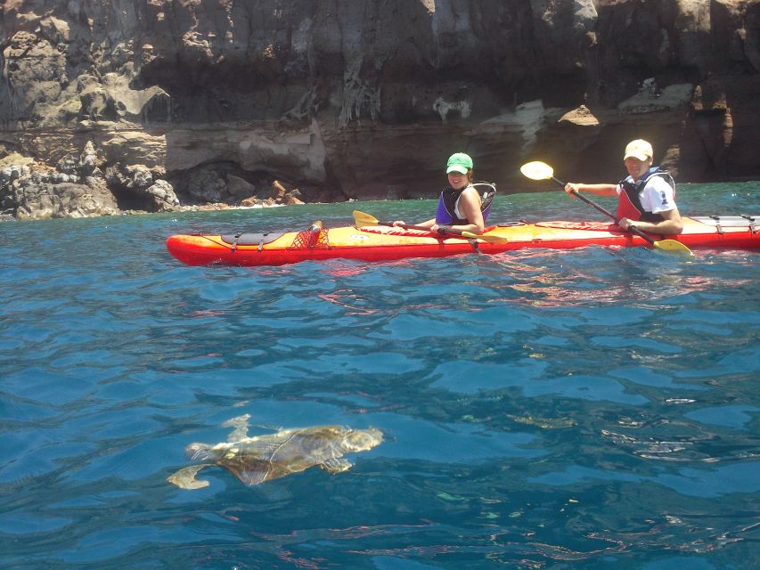 Santorini: South Sea Kayaking Tour with Sea Caves and Picnic - Starting at Akrotiri Beach
