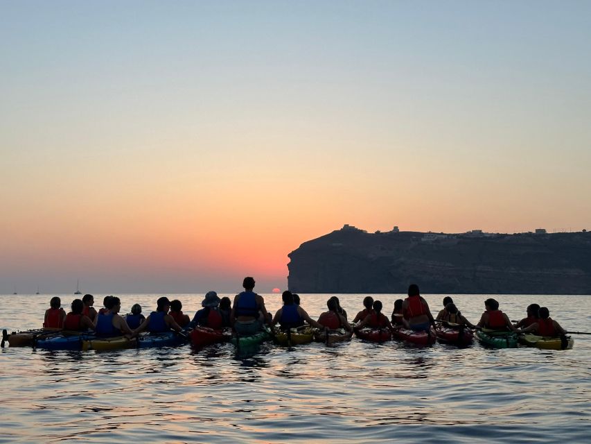 Santorini: South Sea Kayaking Tour with Sea Caves and Picnic - Learning the tandem kayaks