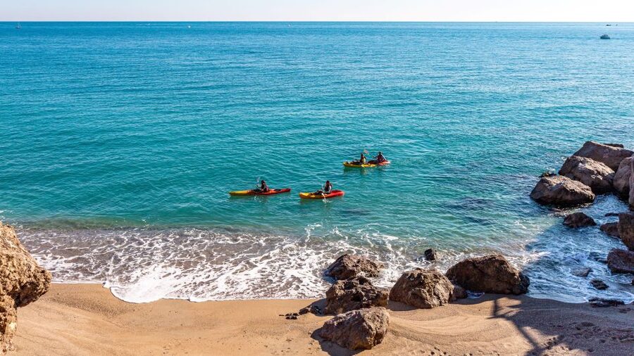Sea kayak tour: Sète, the French pearl of the Mediterranean - Paddling along the Corniche
