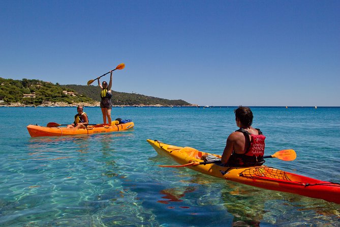 Sea kayaking in the heart of the Ramatuelle Nature Reserve - The briefing before you paddle out