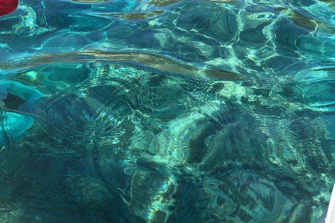 Sea kayaking in the heart of the Ramatuelle Nature Reserve - Family, beginner, or experienced kayaker?