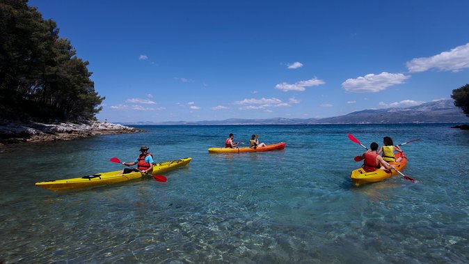 Sea kayaking Postira - Lovrečina (St.Lovre, archaeological site) - Paddling east along Postira’s coast