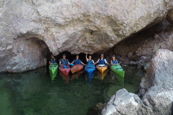 Self-Drive Emerald Cave Kayak Tour: Guided Willow Beach Paddle - Reaching Emerald Cave