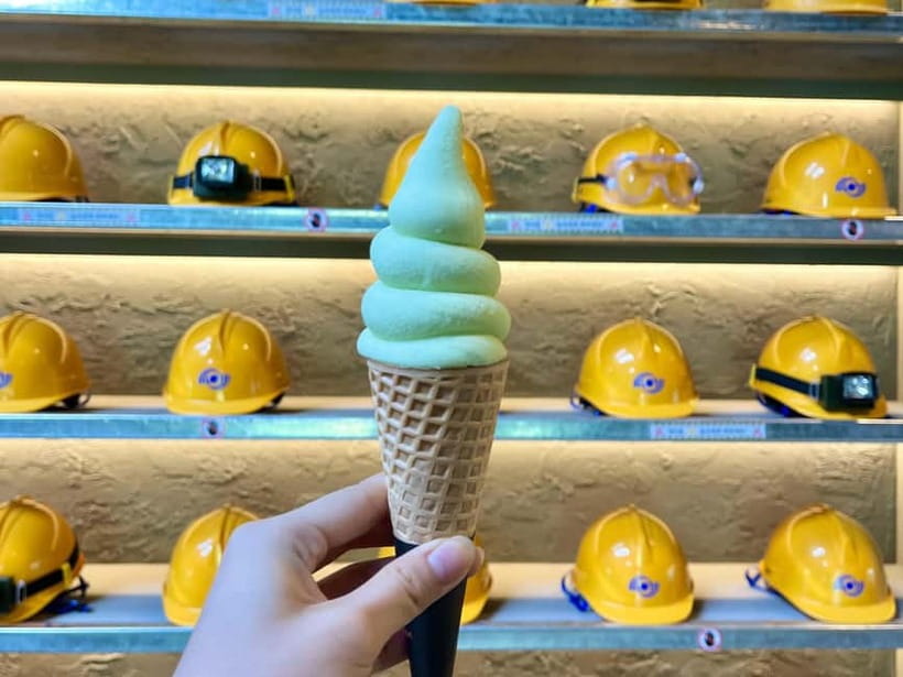 Seoul: Chungju Cruise, Cable Car & Cave Kayak Adventure Tour - Hwalok Cave adds an unusual final act
