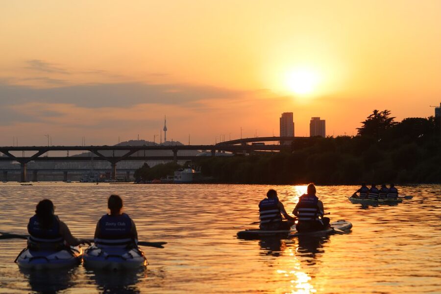 Seoul: Stand Up Paddle Board (SUP) & Kayak in Han River - Is $31 good value?