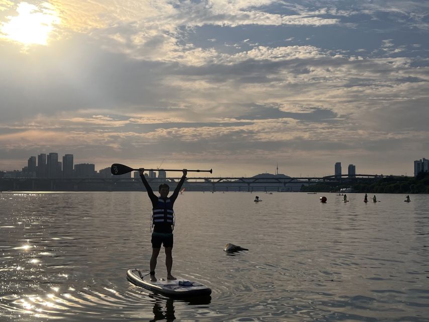 Seoul: Stand Up Paddle Board (SUP) & Kayak in Han River - The first 20 minutes: safety and equipment