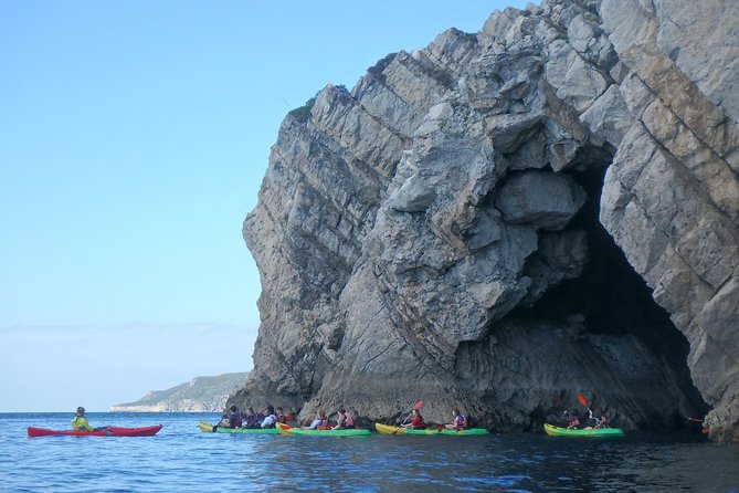 Sesimbra Discovery by Kayak - Along the Arrábida coast