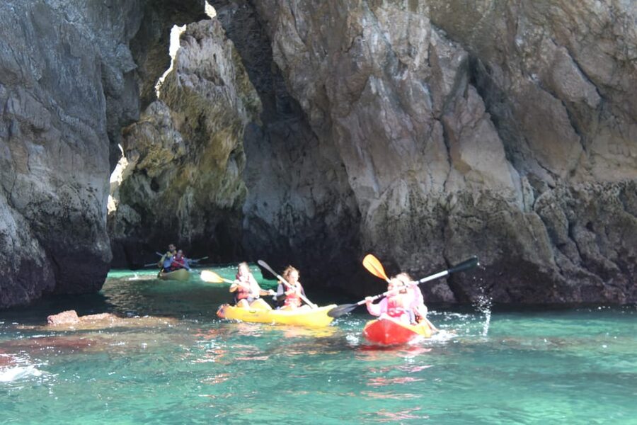 Sesimbra: Ribeiro Cavalo Beach, Caves, & Arrábida Kayak Tour - What the $44 price really includes