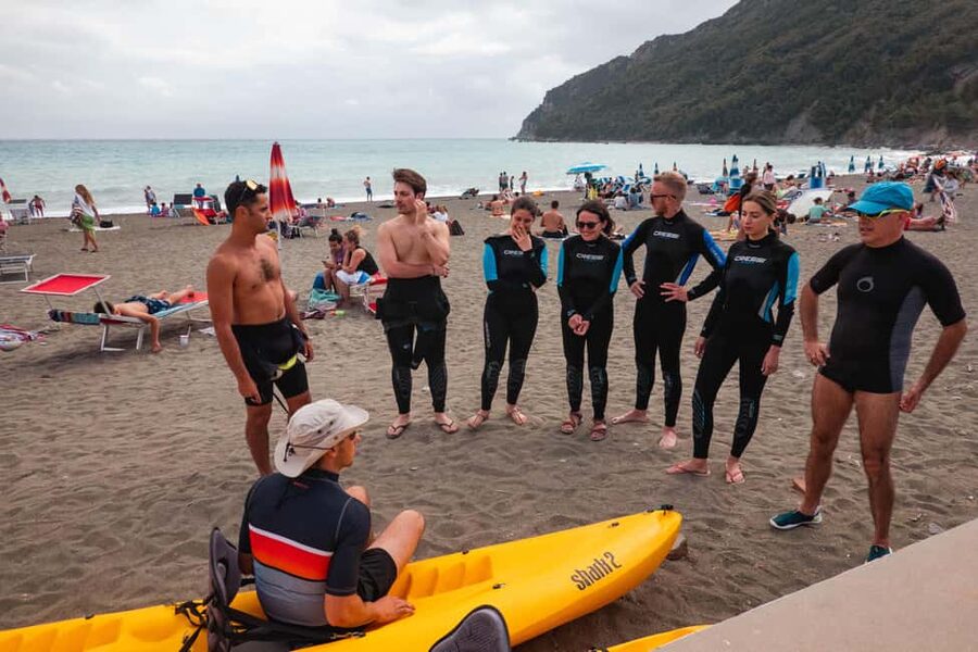 Sestri Levante: Kayak Excursion in the Biodiversity of the Bay of Gold - The key points at a glance