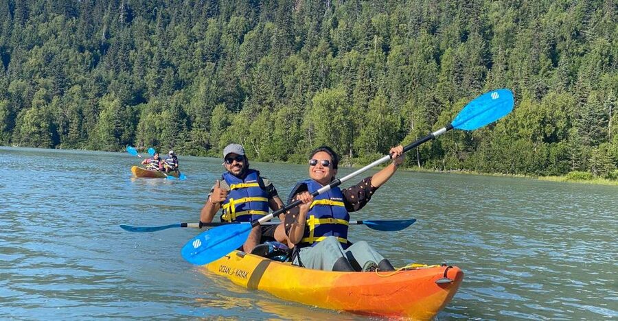 Seward Area Glacial Lake Kayaking Tour 1.5 hr from Anchorage - Starting beside Trail Lake Lodge in Moose Pass