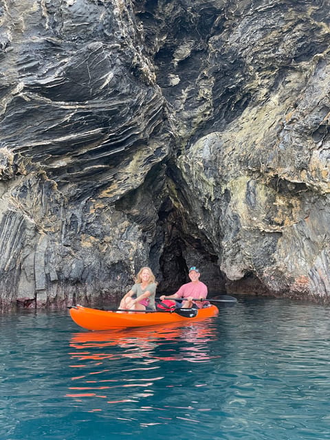 SHARK CAVE KAYAK TOUR - Swimming and snorkeling at a hard-to-reach beach