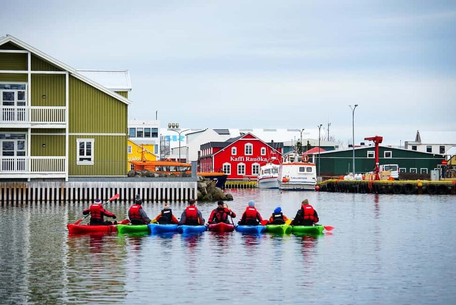 Siglufjörður / Siglufjordur: Guided kayak tour. - Meeting at the Baby Blue and Orange Container