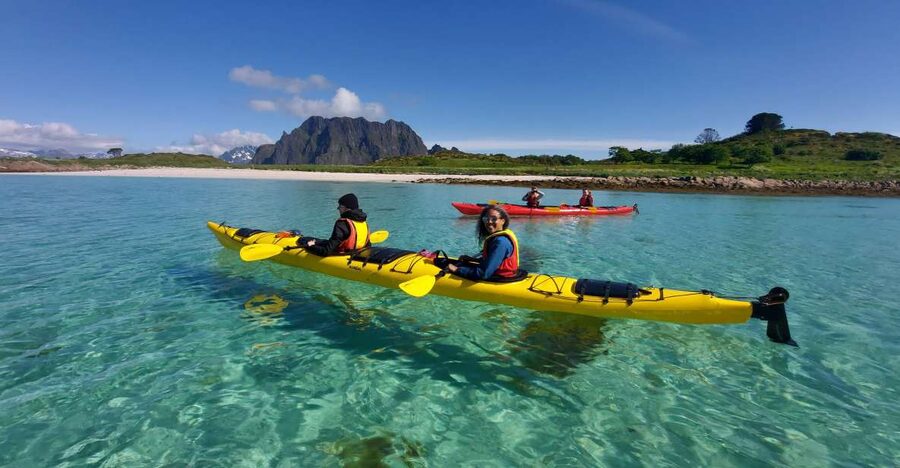 Skrova Island : 3hours Guided Kayak Tour - Meeting the guide at Heimbrygga