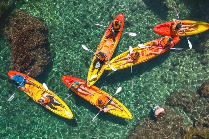 Small groups Kayak tour from Sorrento to Bagni Regina Giovanna - Entering the natural pool at Bagni Regina Giovanna