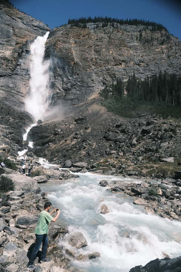 Small Grp: Emerald Lake (Optional Canoe) & Takakkaw Falls - Who should book this experience?
