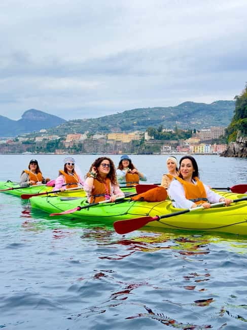Sorrento: Guided Kayak Tour + Free 1h Paddleboarding - Marina Grande Bay from sea level