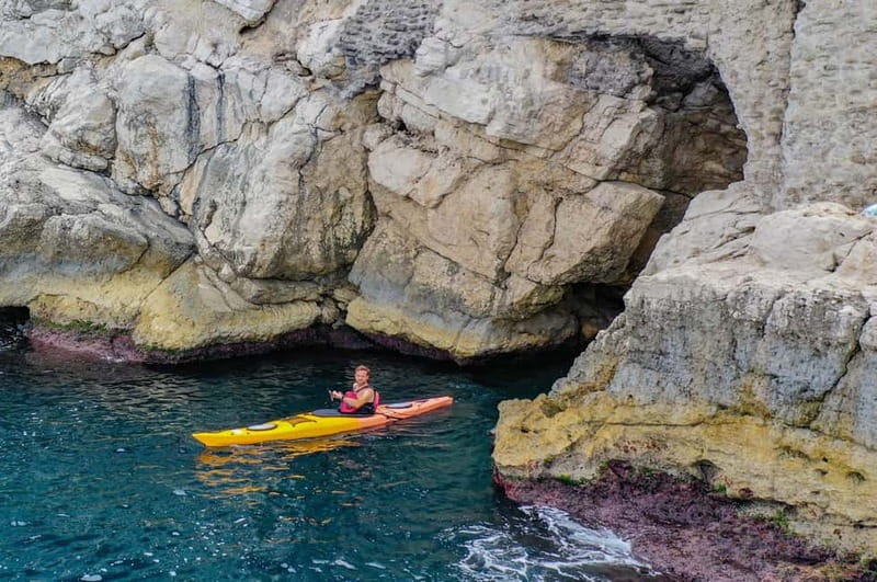 Sorrento: Guided Kayak Tour + Free 1h Paddleboarding - A 20-minute secret stop