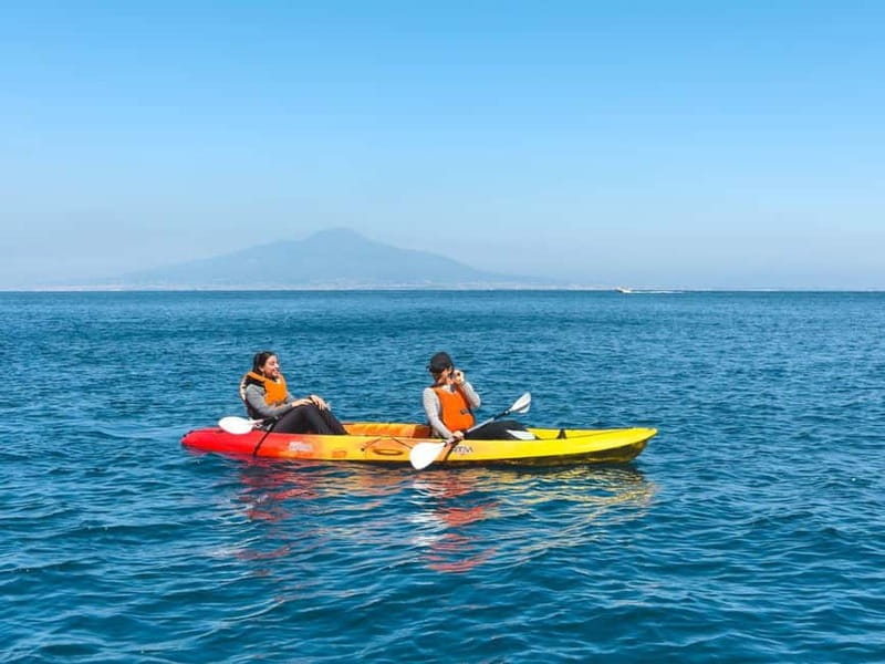 Sorrento: kayak small group tour to Bagni Regina Giovanna - The Main Stop at Bagni della Regina Giovanna