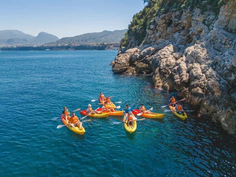 Sorrento: kayak small group tour to Bagni Regina Giovanna - How Small Is the Group?