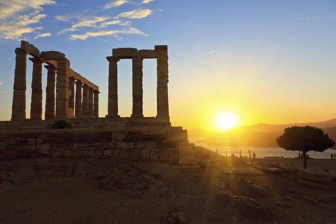 Sounio Sea Kayak Tour to the Temple of Poseidon full program - Beachside lunch at Sounio Beach