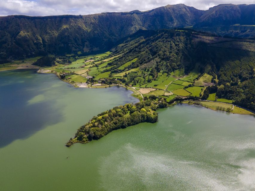 Stand Up Paddle Rental | Sete Cidades - What the $17 price includes