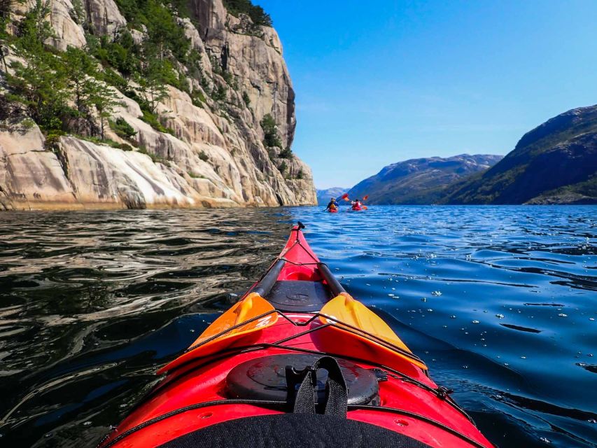 Stavanger: Guided Kayaking in Lysefjord - The first 15 minutes: safety, clothing, and getting ready