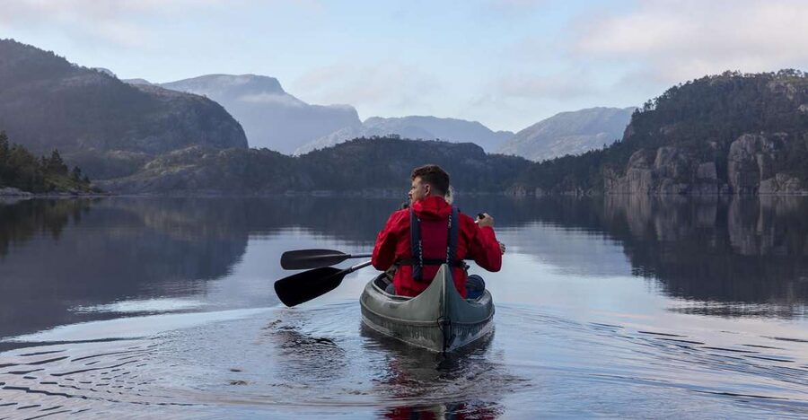 Stavanger: Preikestolen Hidden Trail Hike + Canoe + Lunch - What to wear and carry
