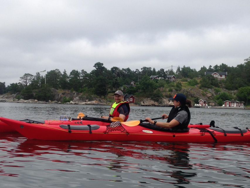 Stockholm Evening Kayak with BBQ. - Two hours around Stockholm by kayak